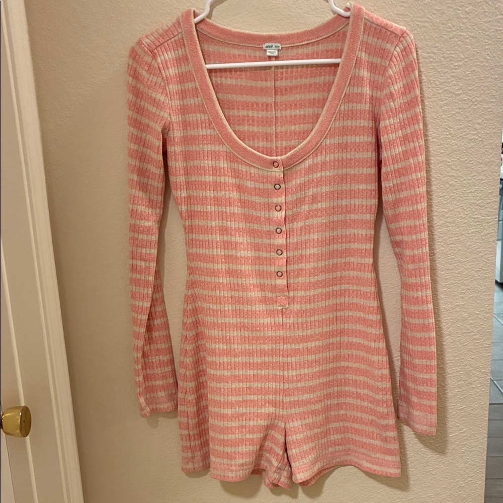 Aerie Pink and Cream Knit Top